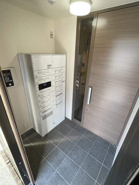 ロビー　★オートロック付きエントランス★