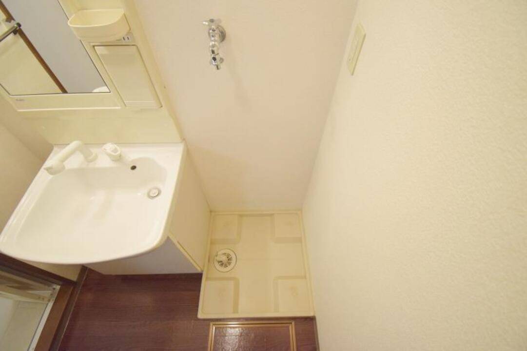 洗面設備　洗濯機置場