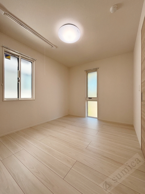 その他　ホワイトベースで温かみのあるお部屋♪♪