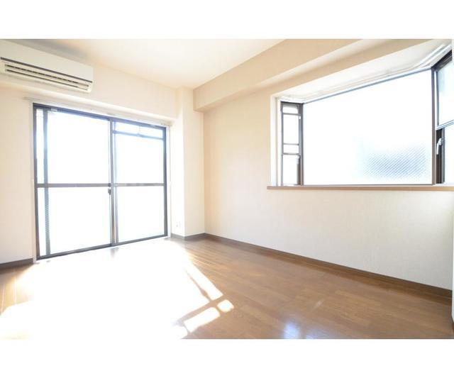 その他　同建物の別部屋の写真です。