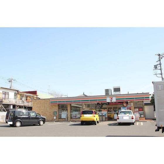 コンビニ　セブンイレブン秦野鶴巻南２丁目店（コンビニ）まで220m