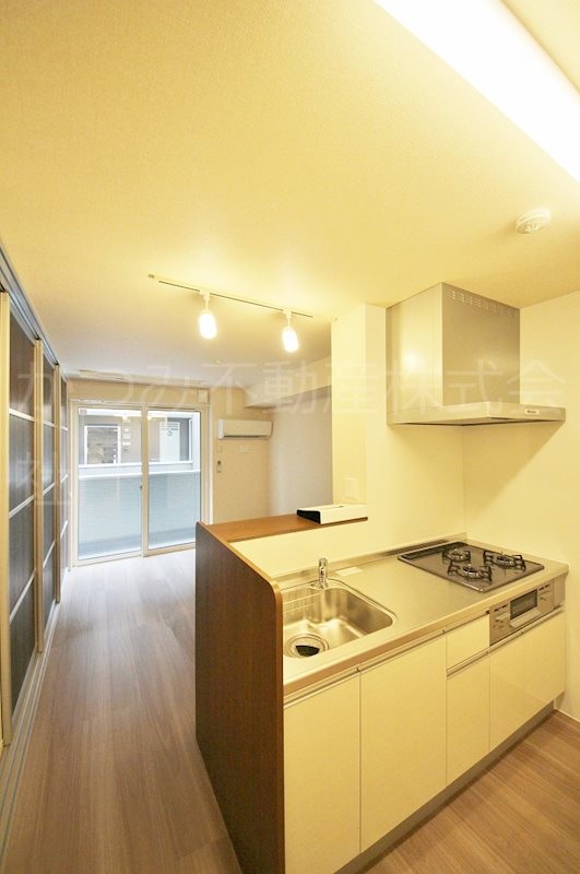 居室・リビング　※同物件別号室参考写真