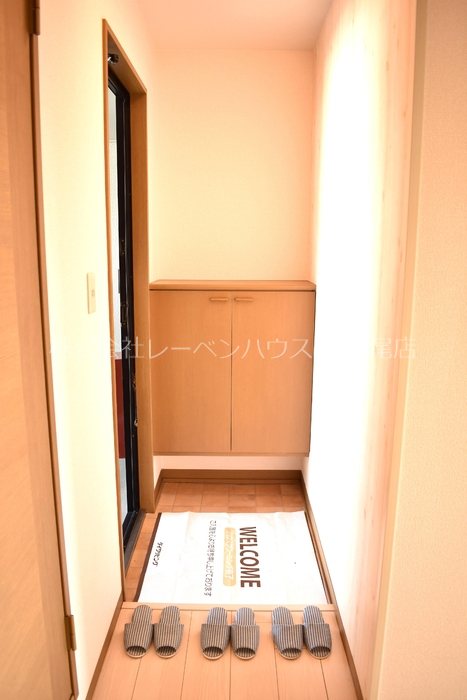 玄関　お問い合わせは048-772-8202