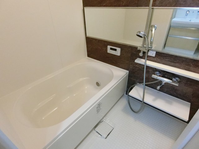 バス・シャワールーム　詳細は、RISUMO江坂本店→06-6155-7137まで♪