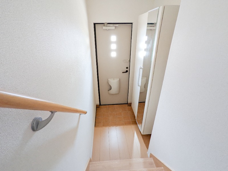 玄関　図面と現状に相違がある場合には現状を優先