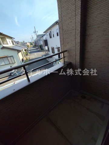 バルコニー　別部屋写真です。