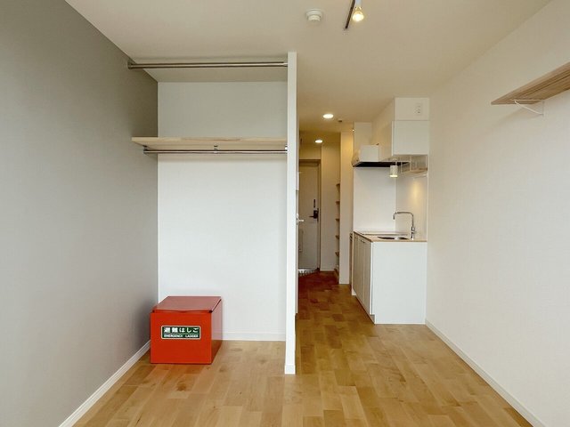 居室・リビング　無垢材フローリングの温かみあるお部屋です！※類似物件の参考写