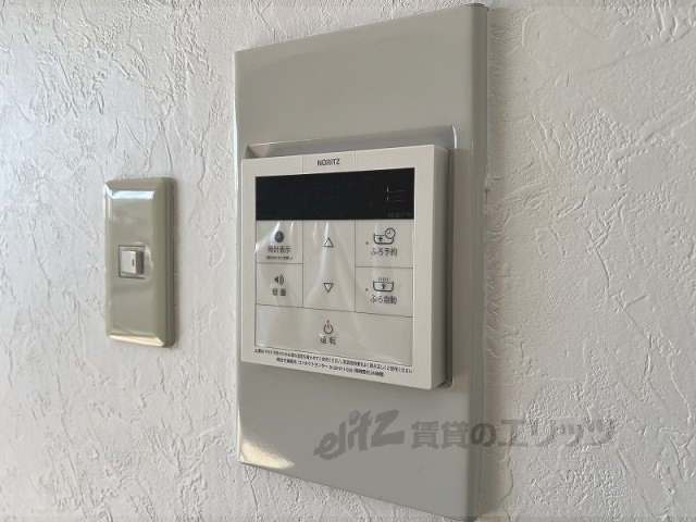 その他設備　給湯器リモコン