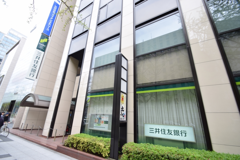 銀行　三井住友銀行　船場支店（銀行）まで931m