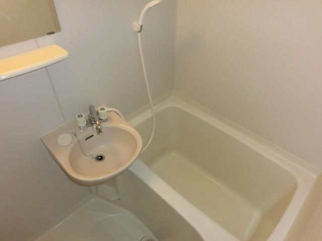バス・シャワールーム　※別号室参考写真です