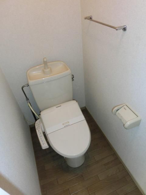 トイレ　※別号室参考写真です