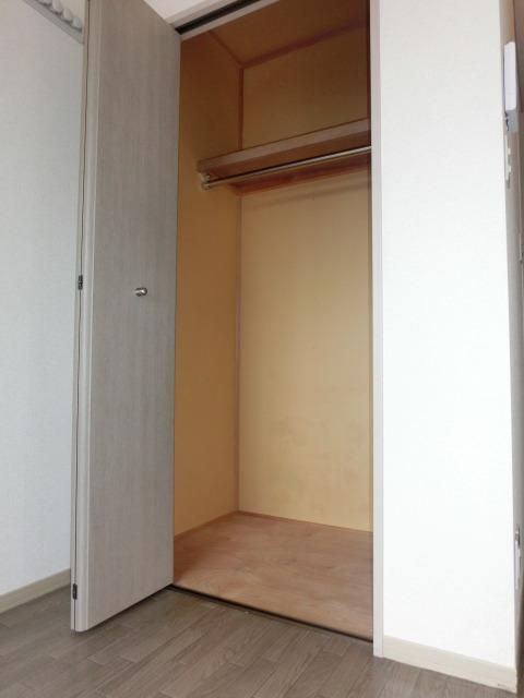 収納　※別号室参考写真です