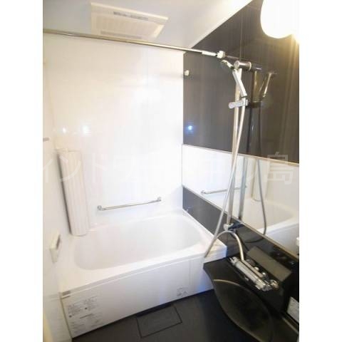 バス・シャワールーム　詳細は、ウィンドワード中の島店までご相談下さい。