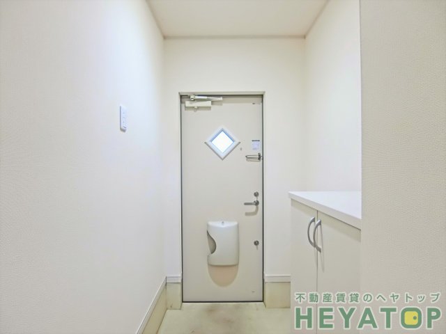 玄関　シューズボックス付き玄関（同仕様写真）
