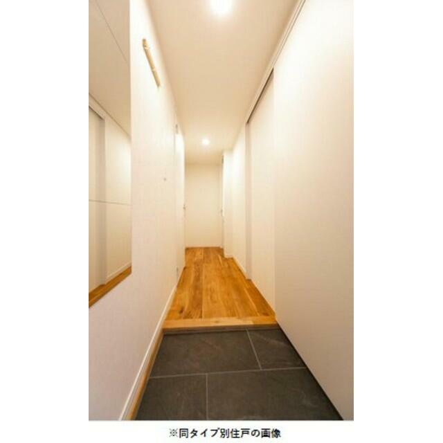 玄関　同仕様写真含む