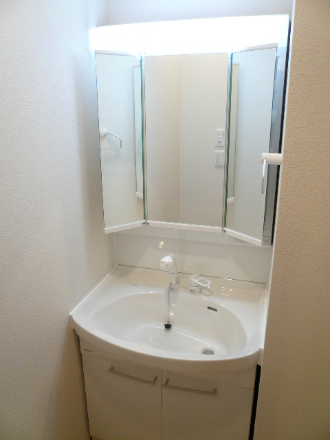 洗面設備　広い洗面スペース