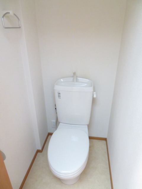 トイレ　トイレもきれいです