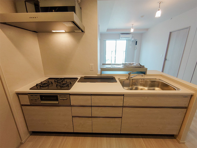 キッチン　※写真は同タイプ住戸です。