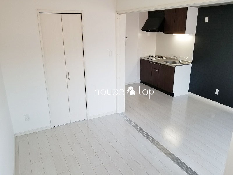 その他部屋・スペース　洋室の扉を開けておくと広く使えますよ♪