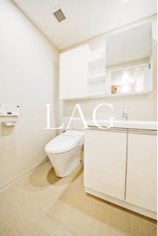 洗面設備　洗面台です。