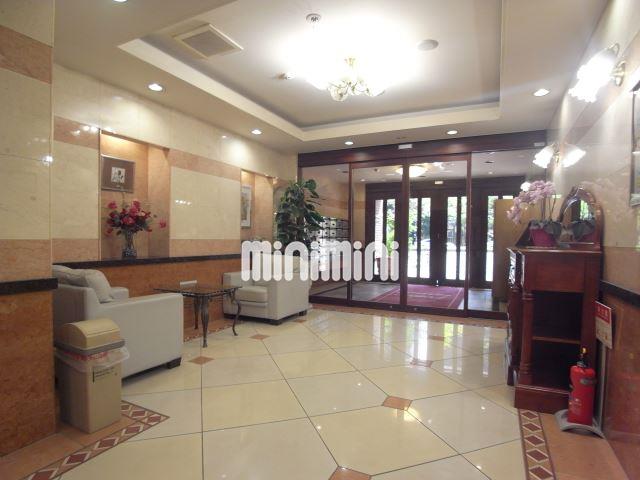 エントランス　お洒落なエントランスでダブルオートロック