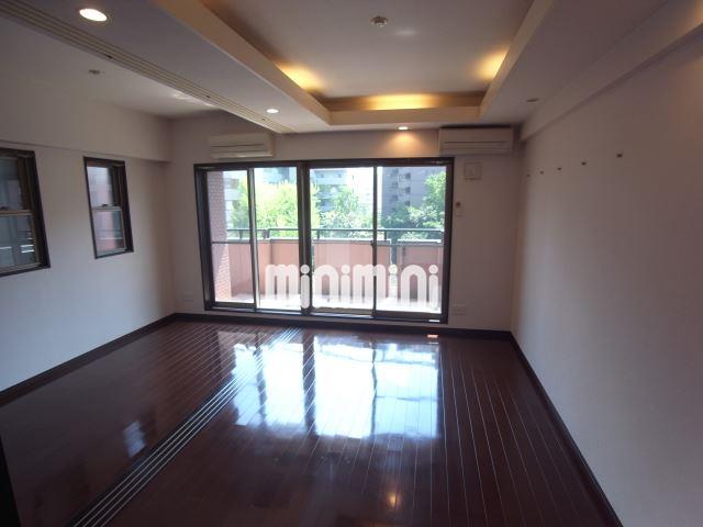 居室・リビング　南向きの明るいリビング・間接照明がお洒落