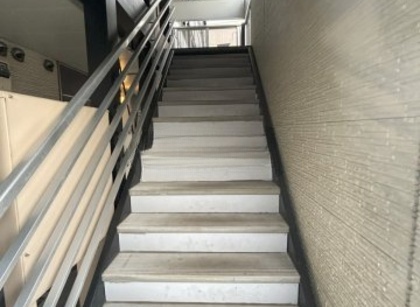 エントランス　２００７年築