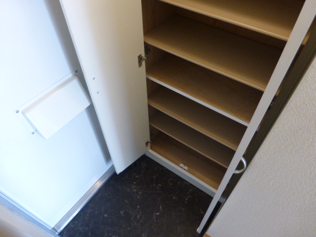 玄関　玄関スッキリ　シューズBOX付