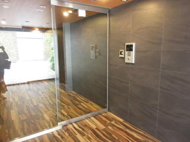 エントランス　?