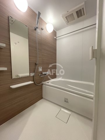 バス・シャワールーム　ジオエント新町　バスルーム