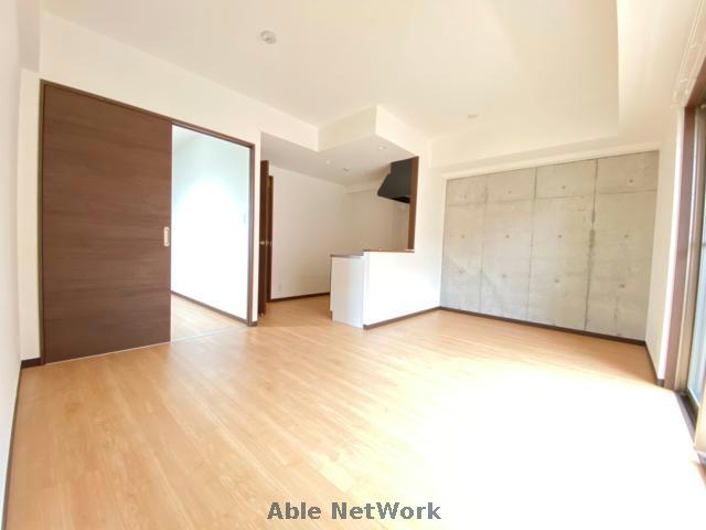 居室・リビング　同型反転