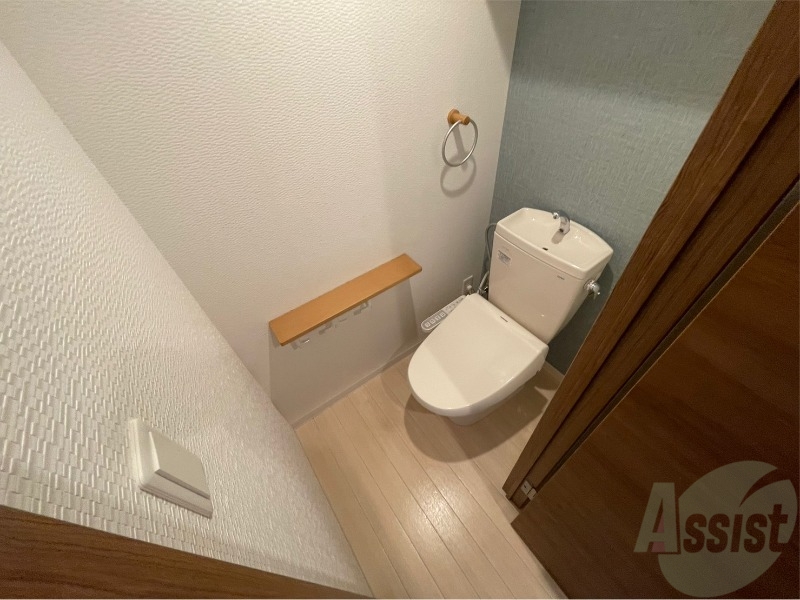トイレ　トイレです。ウォシュレット付を探している方、おすすめです。