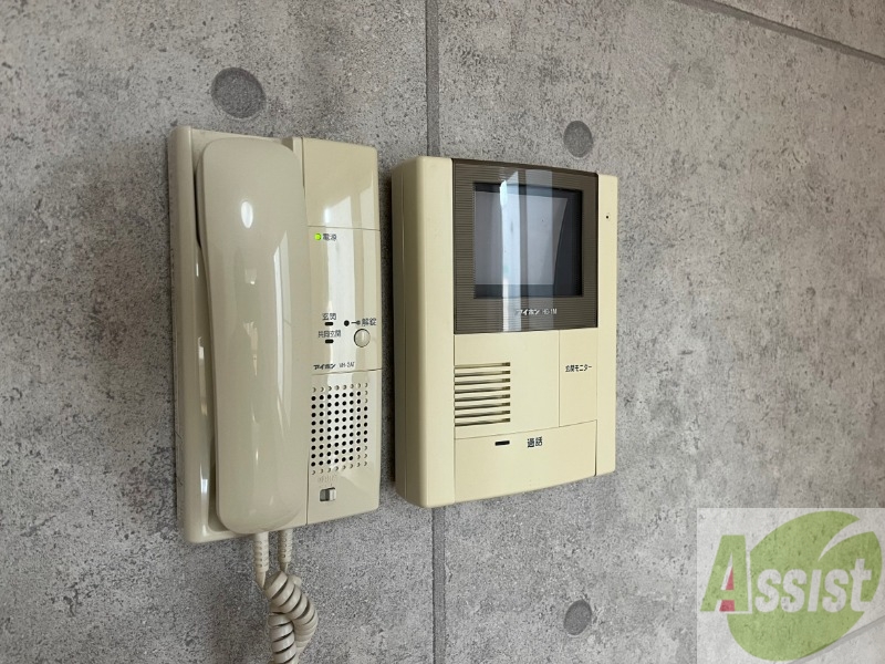 その他設備　ＴＶモニター付インターホンです。来客者の顔が見えるので安心！