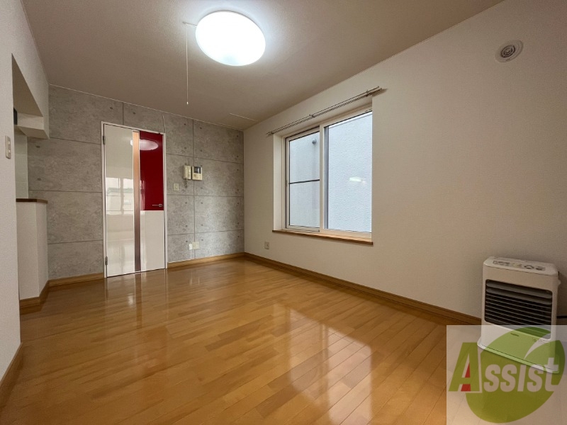 居室・リビング　広くてきれいなリビングです！快適に過ごせそうですね。