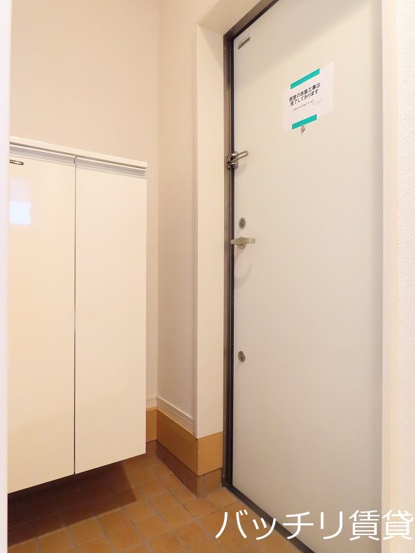 玄関　画像はイメージの為、色や間取りが若干異なりますが、現況を優先
