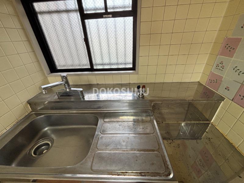 キッチン　毎日の料理が楽しくなる、機能性とデザインを兼ね備えた空間。