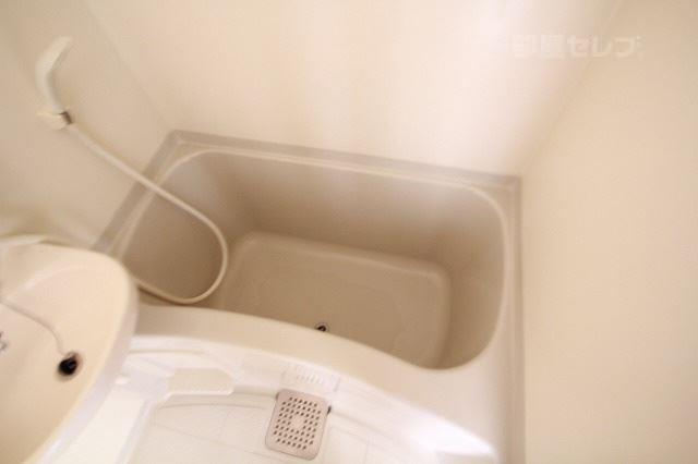 バス・シャワールーム　ゆっくり浸かってください。