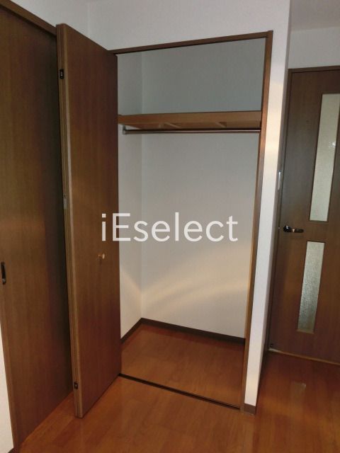 収納　ハンガーレールございます。