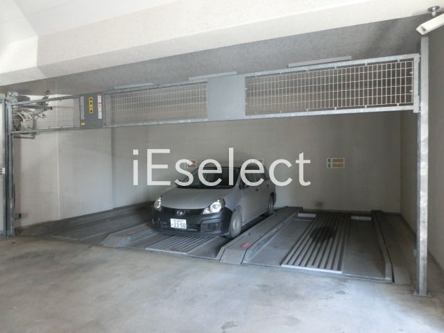 駐車場　敷地内駐車場あります