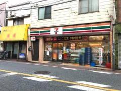 コンビニ　セブンイレブン大田区六郷土手駅前店（コンビニ）まで344m