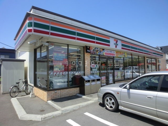 コンビニ　セブンイレブン石狩花川南3条店（コンビニ）まで820m