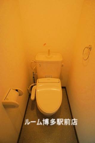 トイレ　別号室