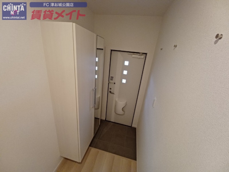 玄関　同型参考写真