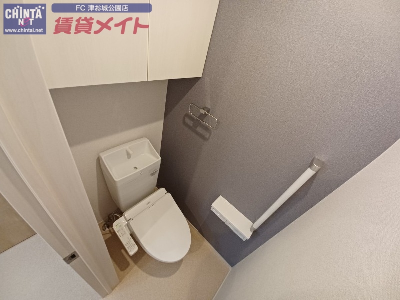 トイレ　同型参考写真