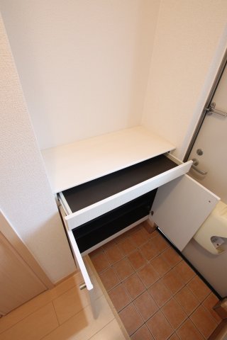 収納　シューズボックス