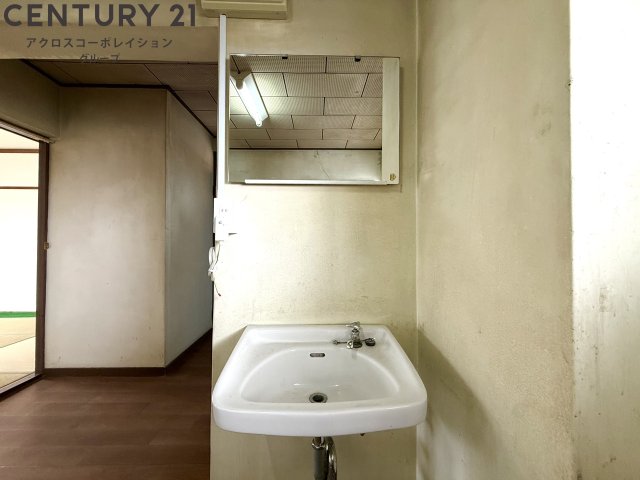 洗面設備　独立洗面化粧台付きです☆