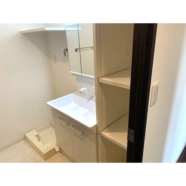 洗面設備　別部屋同間取