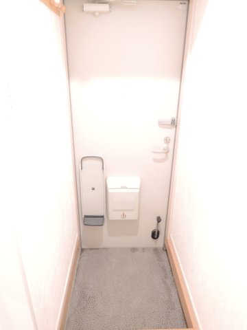 玄関　※別部屋参考写真