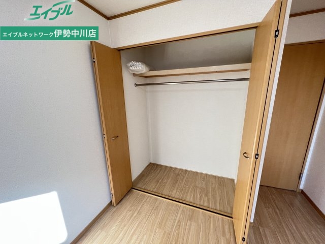 収納　同型参考写真