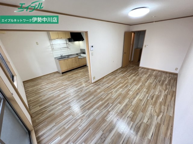 居室・リビング　同型参考写真